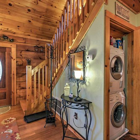 Cozy Nest Gatlinburg Cabin With Porch And Jacuzzi! Villa Ngoại thất bức ảnh