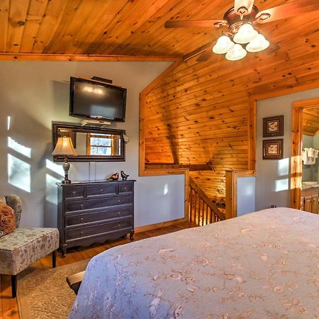 Cozy Nest Gatlinburg Cabin With Porch And Jacuzzi! Villa Ngoại thất bức ảnh
