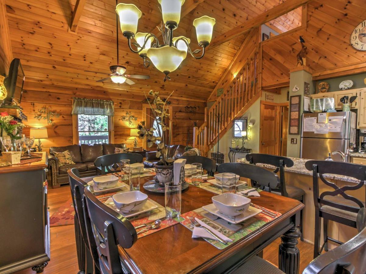 Cozy Nest Gatlinburg Cabin With Porch And Jacuzzi! Villa Ngoại thất bức ảnh
