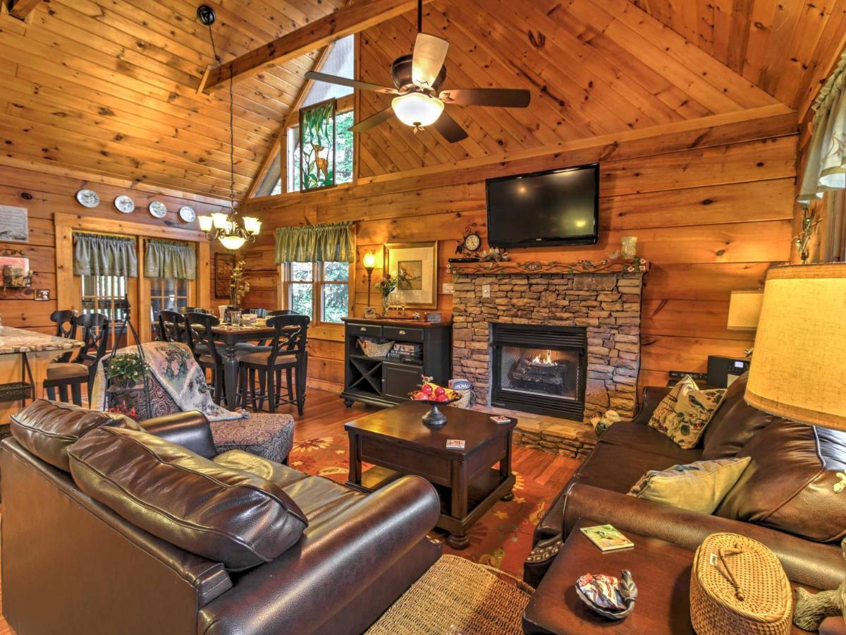 Cozy Nest Gatlinburg Cabin With Porch And Jacuzzi! Villa Ngoại thất bức ảnh