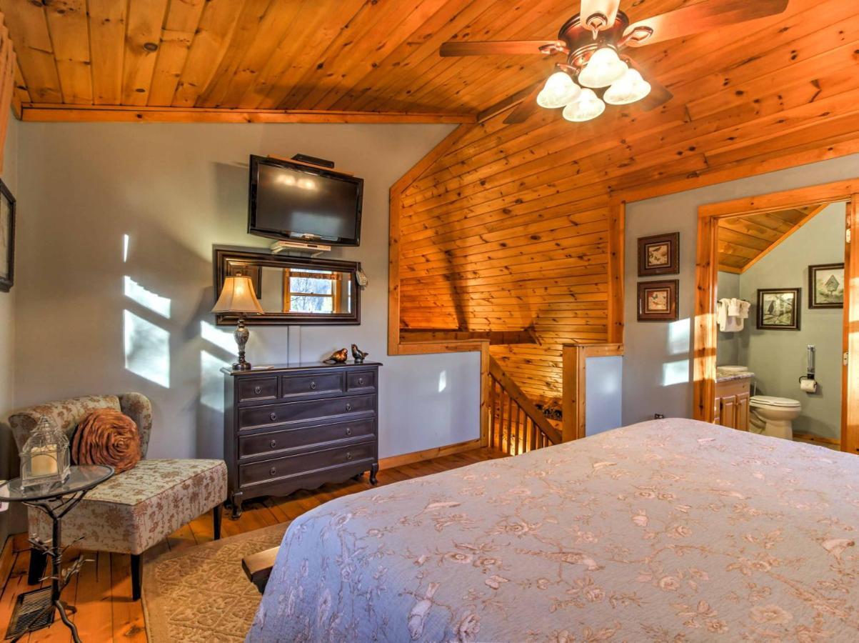 Cozy Nest Gatlinburg Cabin With Porch And Jacuzzi! Villa Ngoại thất bức ảnh
