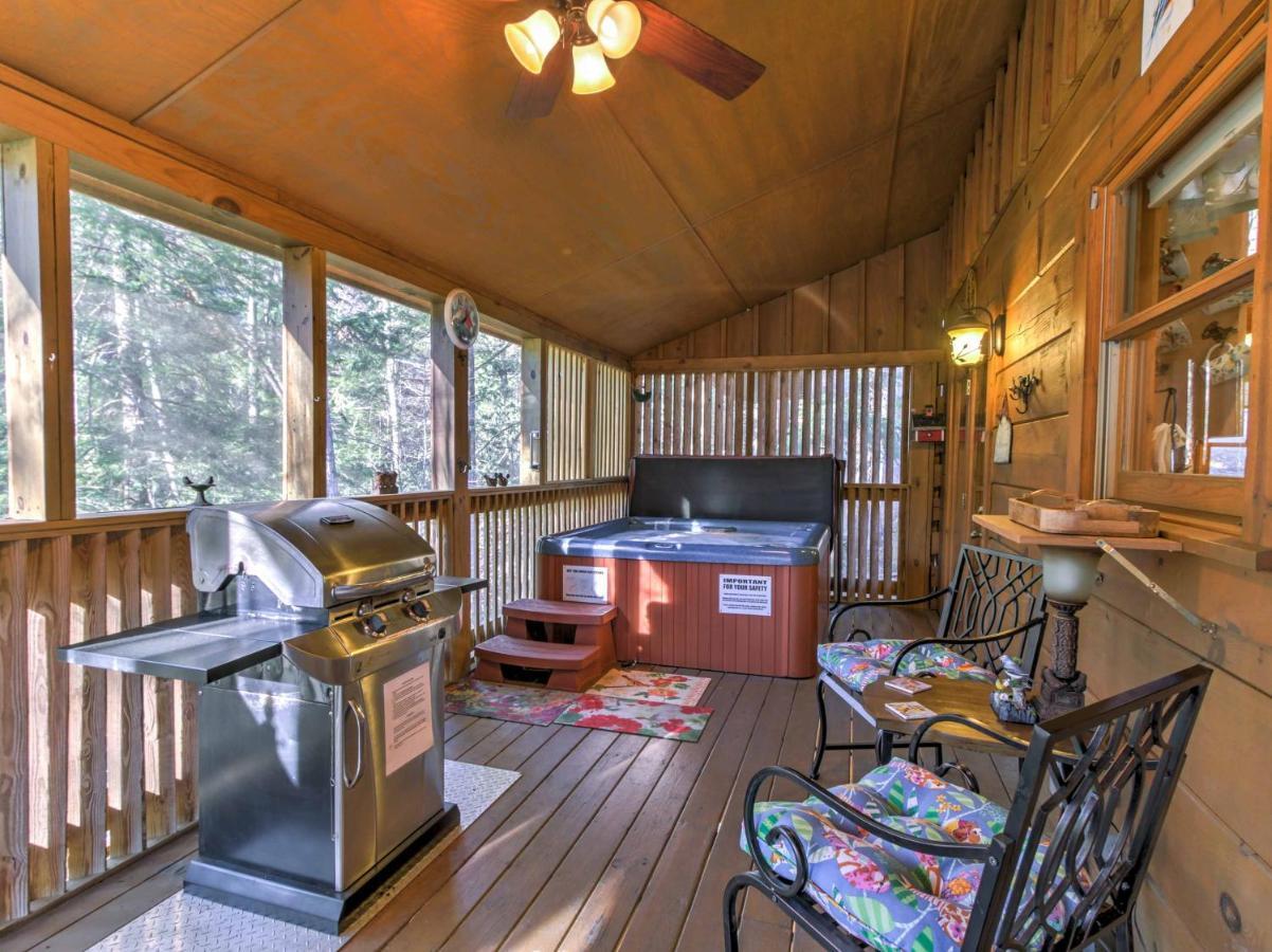 Cozy Nest Gatlinburg Cabin With Porch And Jacuzzi! Villa Ngoại thất bức ảnh