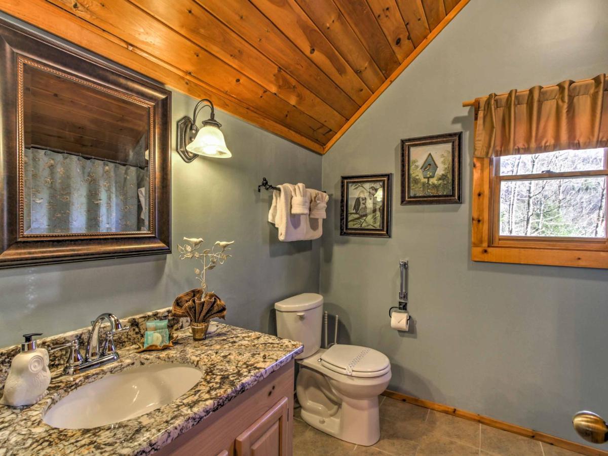 Cozy Nest Gatlinburg Cabin With Porch And Jacuzzi! Villa Ngoại thất bức ảnh